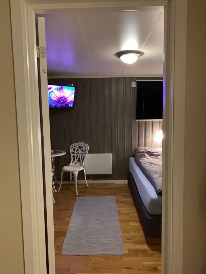 Cozy & Private In The Middle Of Lofoten Apartment Leknes
